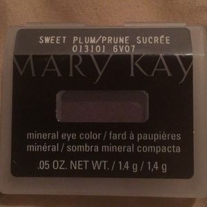 Mary Kay Sweet Plum Mineral Eye Color